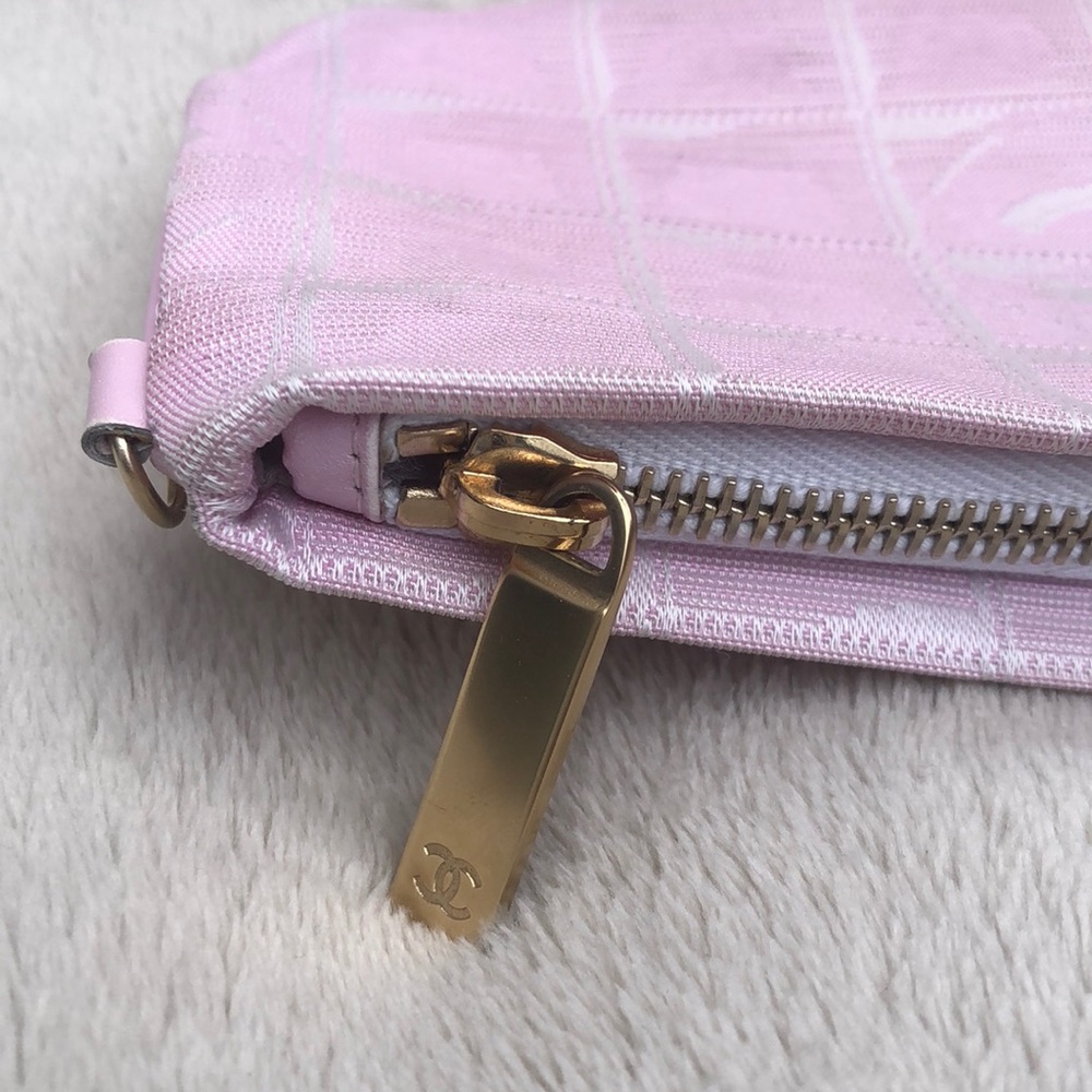 CHANEL New Travel Line Pink Pochette - Picture 11 of 17